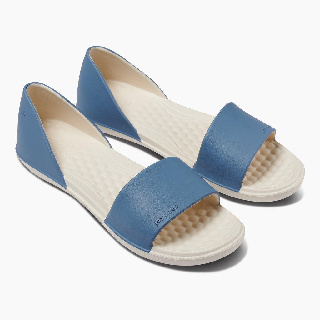 Women's Friday Flat