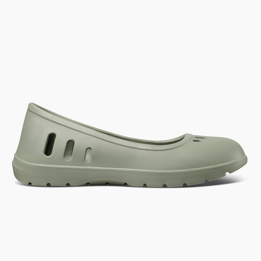 Women's Studio Flat