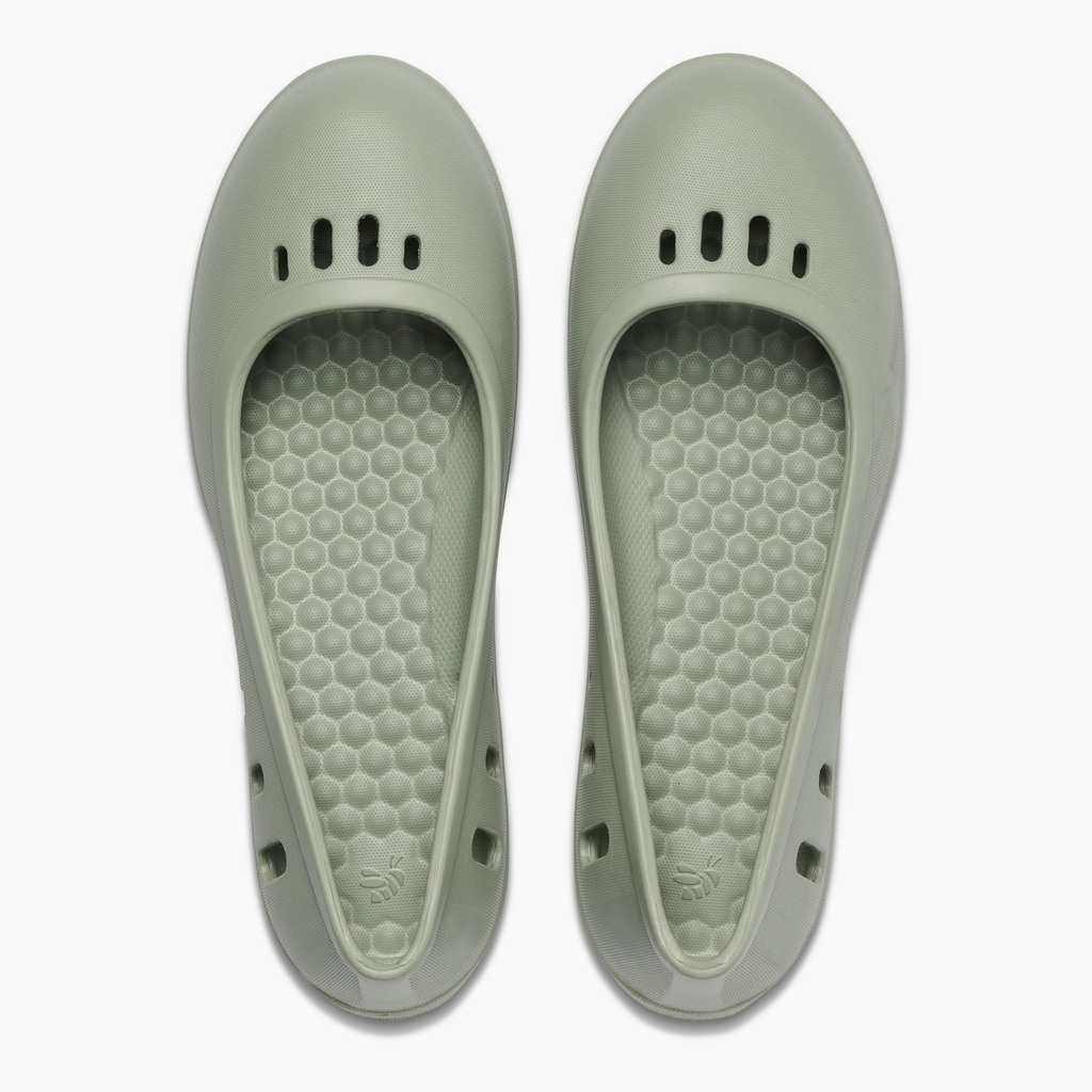 Women's Studio Flat