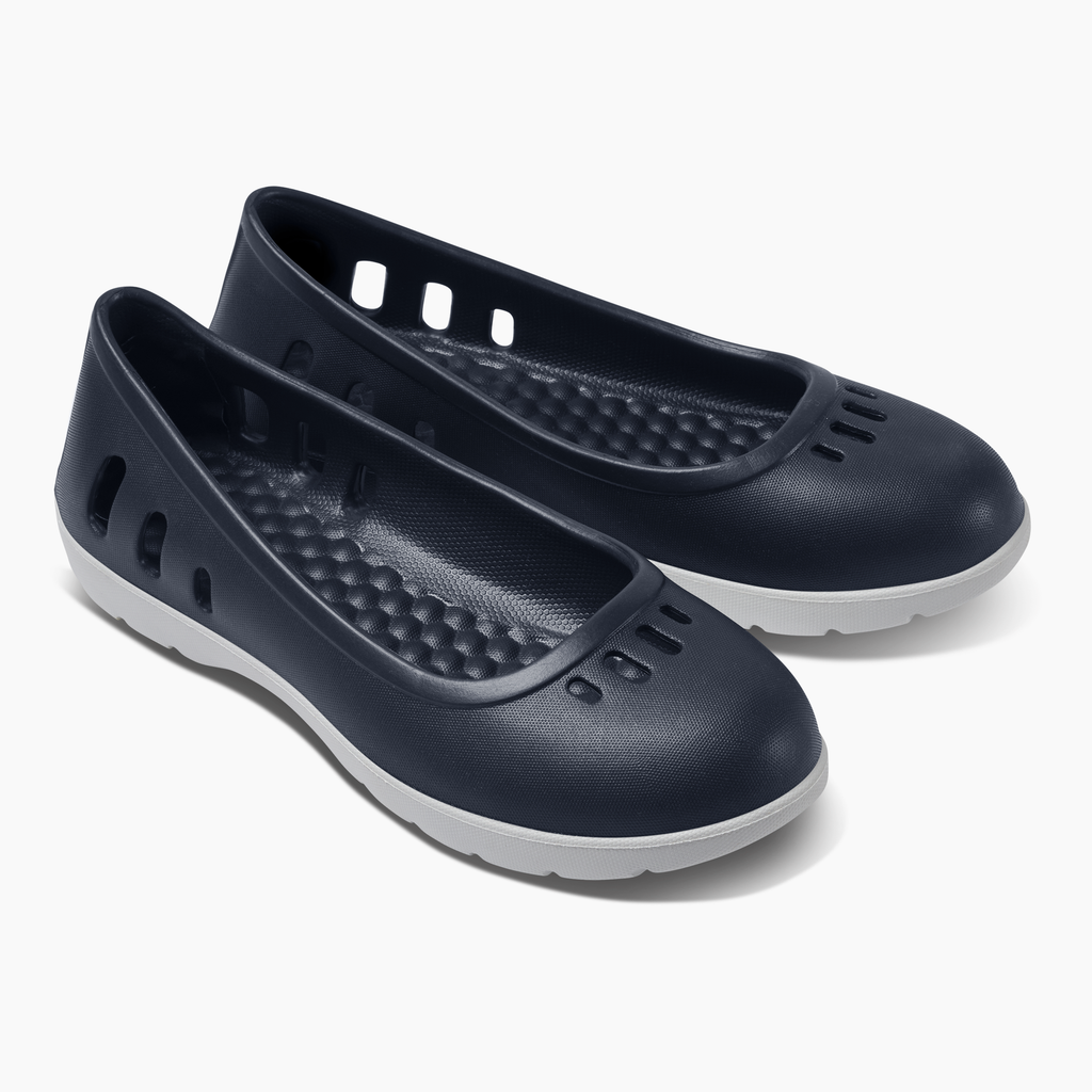 Women's Studio Flat