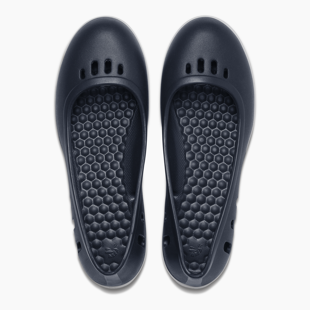 Women's Studio Flat
